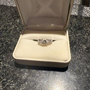 Elegant Silver Women's Ring